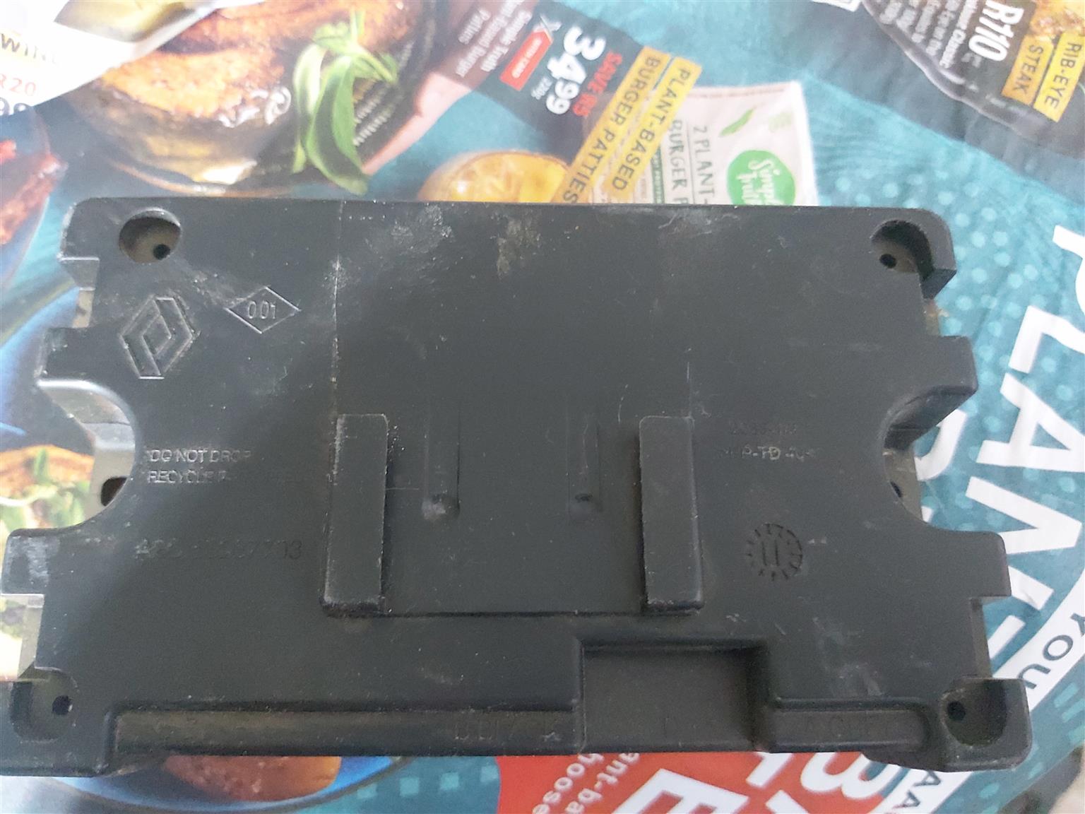 Control box Renault megane2 radio - Private Seller Control box Renault megane2 radio - Private Seller