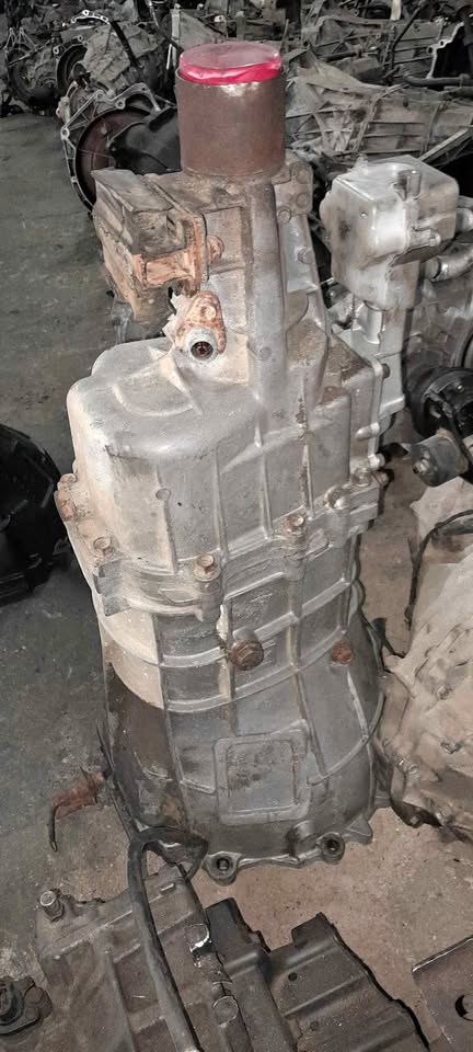 Isuzu kb250and kb280 import quality 5 speed manual 2x4 gearboxes for sale at samco contact Zane A. - Private Seller