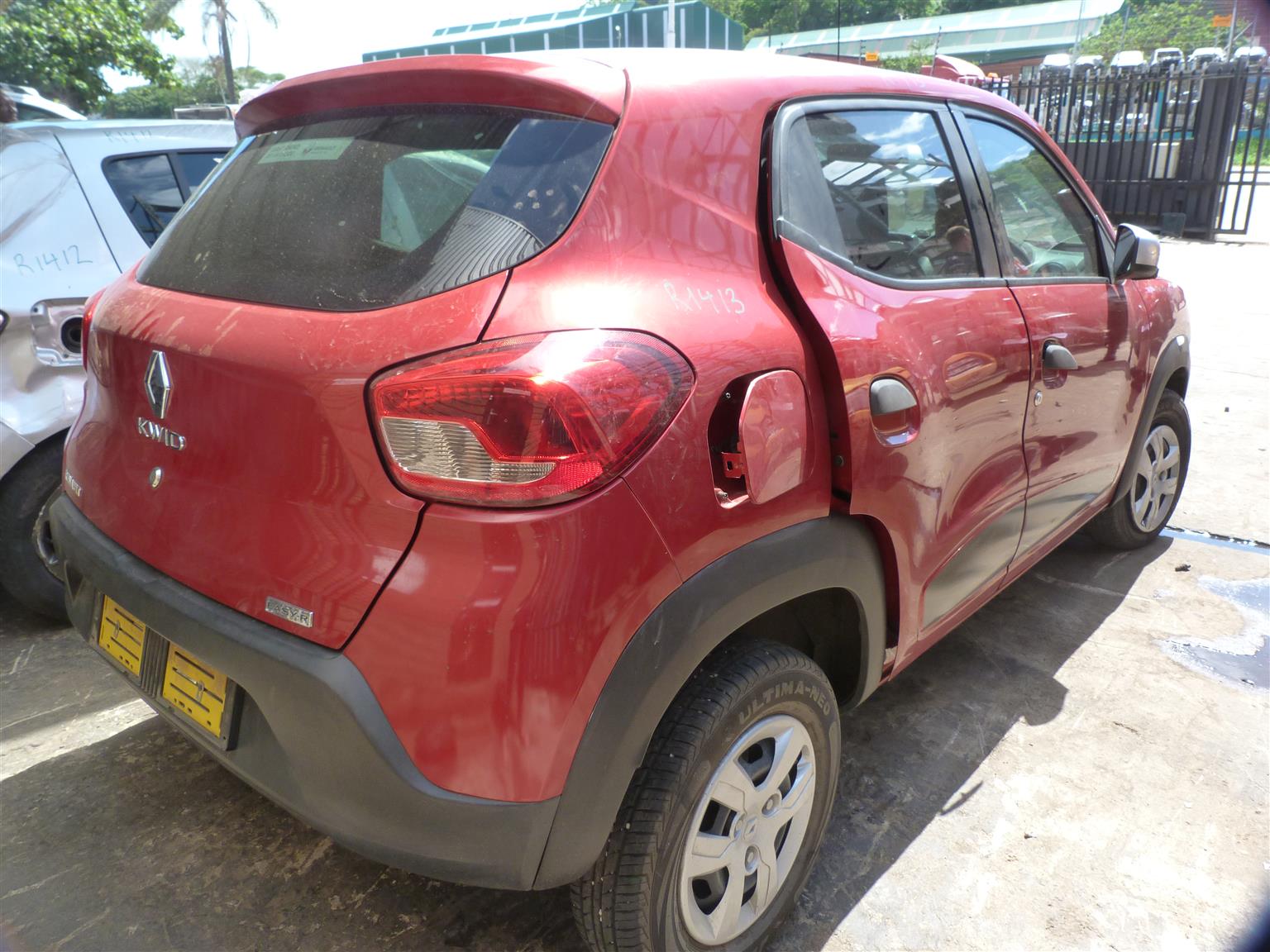 Renault Kwid 1.0 Dynamique Easy-R AT Red - 2018 STRIPPING FOR SPARES - Private Seller