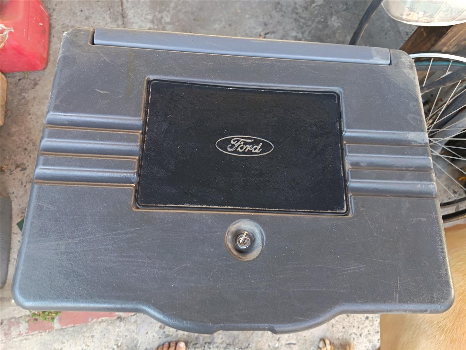 Ford Ranger supercab 2006 eccessories - Private Seller Ford Ranger supercab 2006 eccessories - Private Seller