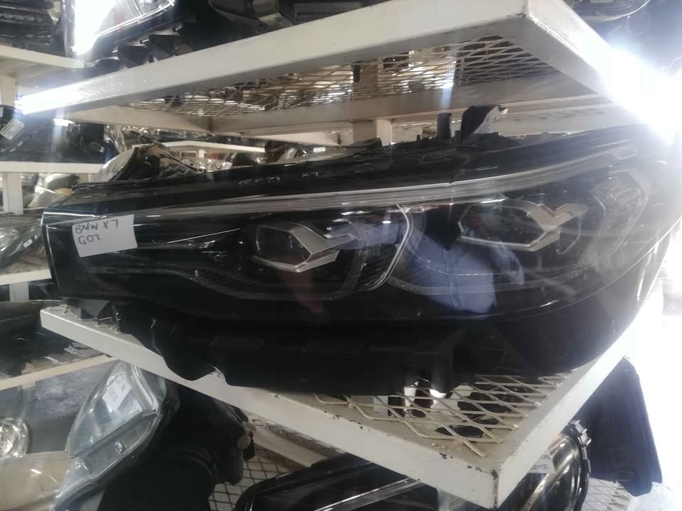 BMW X7 Go7 left headlight - Private Seller BMW X7 Go7 left headlight - Private Seller