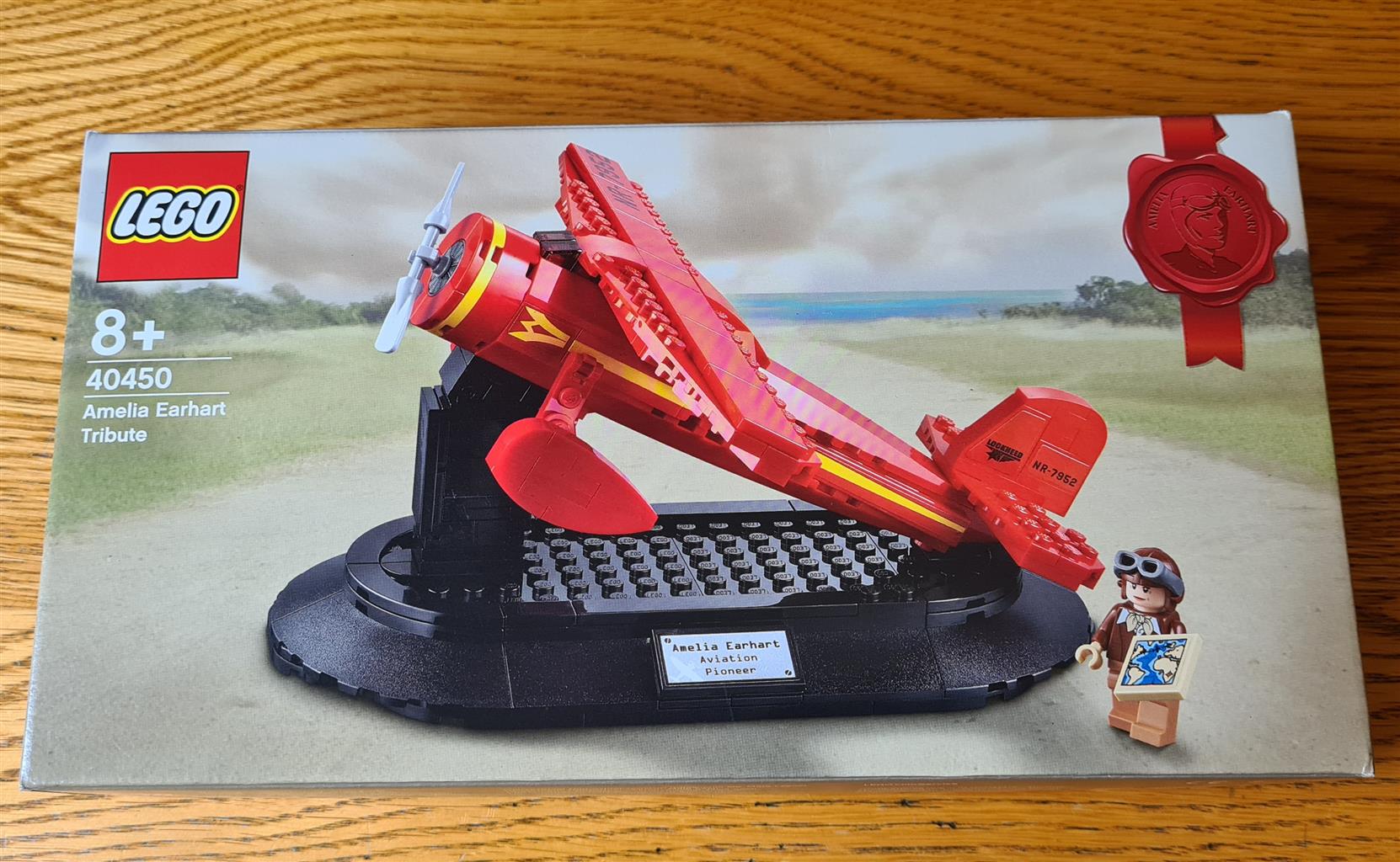Lego 40450 Amelia Earhart Tribute (Factory Sealed) Rare Collectors Set Lego 40450 Amelia Earhart Tribute (Factory Sealed) Rare Collectors Set