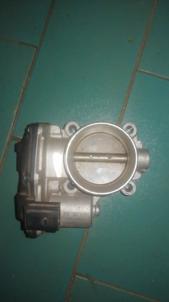 Ford Fusion Throttle Body DS7G-9F991-BB - Private Seller
