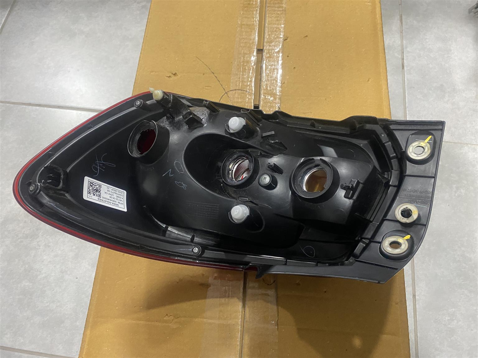 2023 SUZUKI S-PRESSO TAIL LIGHT LEFT SIDE FOR SALE. IN PRISTINE CONDITION - Private Seller