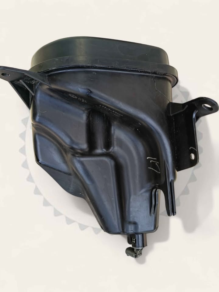 BMW X5 AND X6 E70, E71, F15 AND F16 WATER BOTTLE, EXPANSION TANK, RESERVOIR AVAILABLE FOR SALE - Private Seller BMW X5 AND X6 E70, E71, F15 AND F16 WATER BOTTLE, EXPANSION TANK, RESERVOIR AVAILABLE FOR SALE - Private Seller