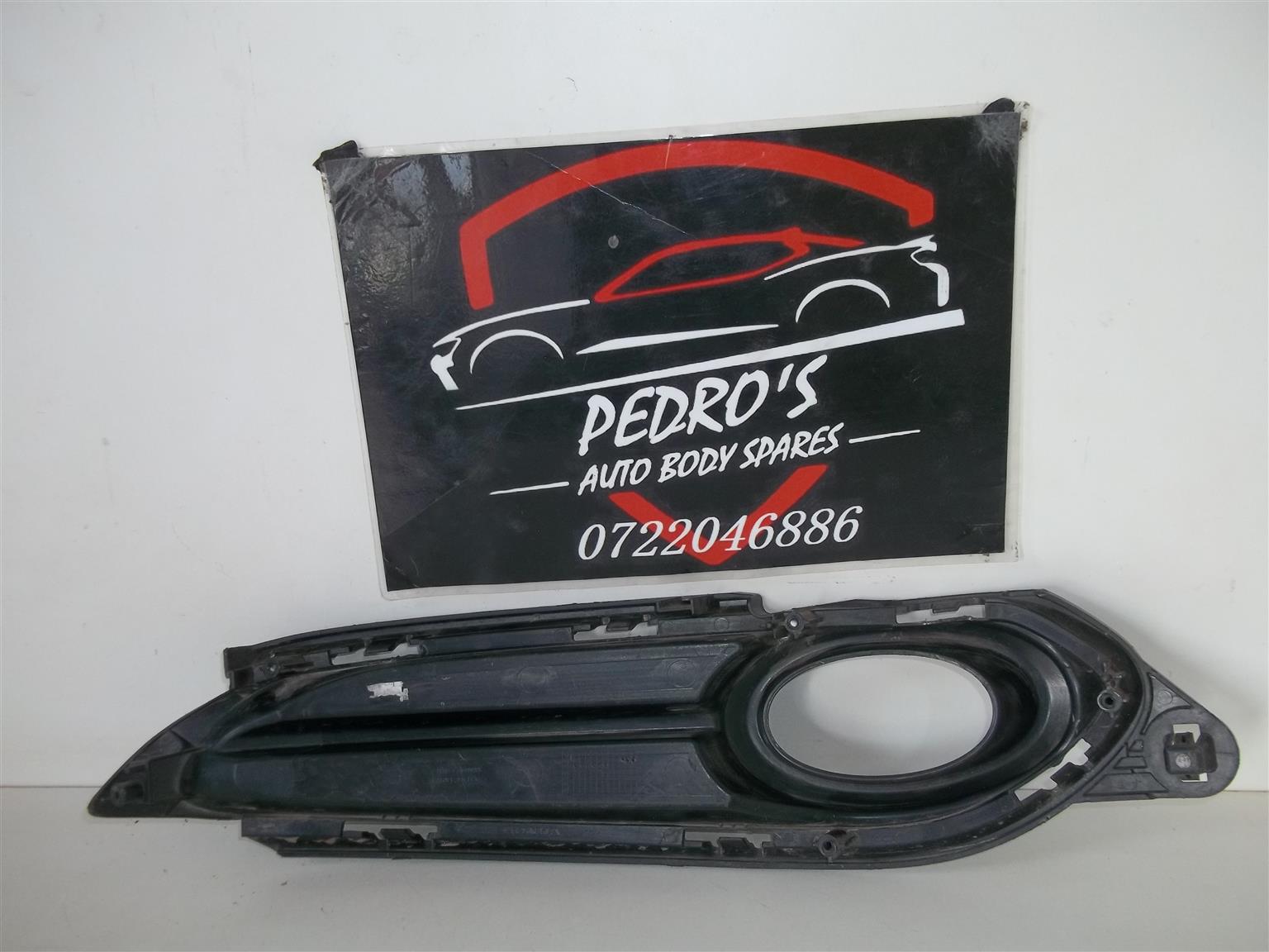Honda HR-V '16-18 fog light cover - Private Seller Honda HR-V '16-18 fog light cover - Private Seller
