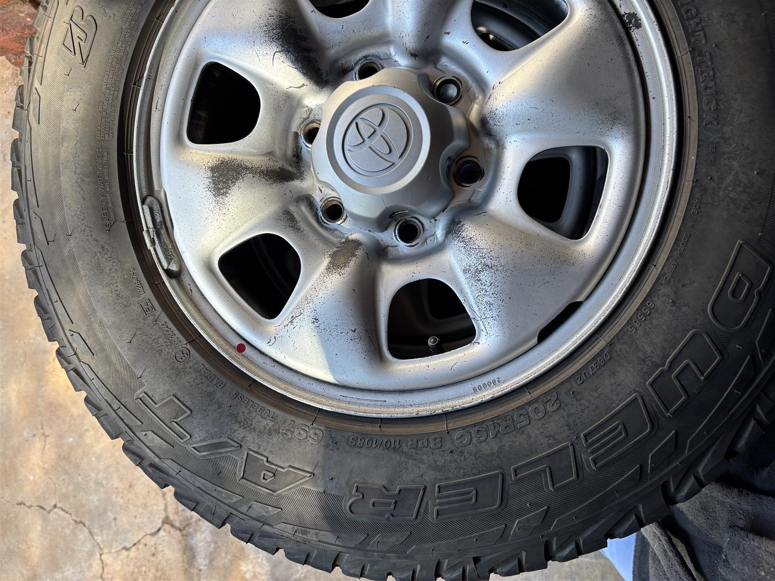 Bridgestone duelen tyres 16 by 250 - Private Seller