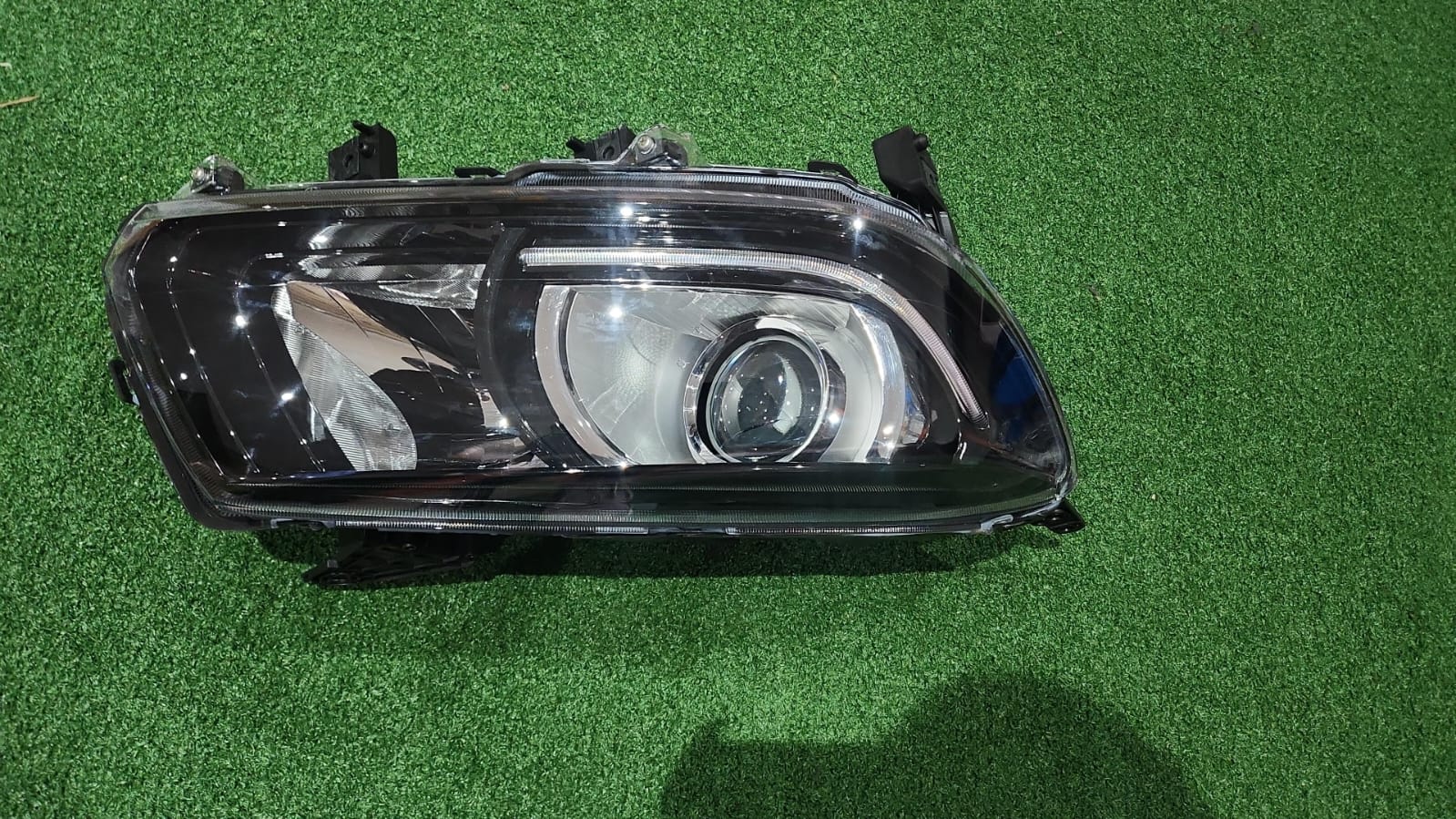 SUZUKI VITARA HEADLIGHTS - Private Seller SUZUKI VITARA HEADLIGHTS - Private Seller