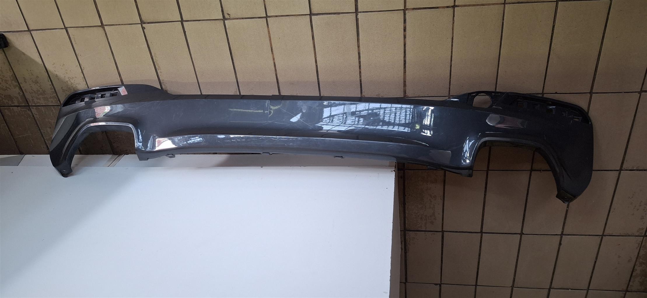 2018 BMW G30 REAR BUMPER DIFFUSER FOR SALE IN GOOD CONDITION - Private Seller 2018 BMW G30 REAR BUMPER DIFFUSER FOR SALE IN GOOD CONDITION - Private Seller