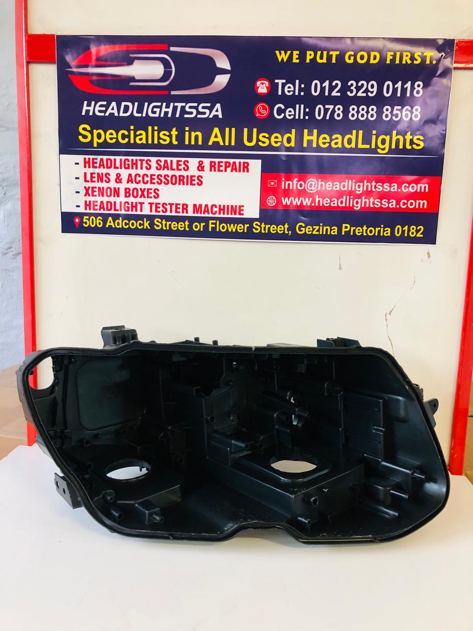VW Tiguan R-line right side LED headlight replacement housing - Private Seller VW Tiguan R-line right side LED headlight replacement housing - Private Seller