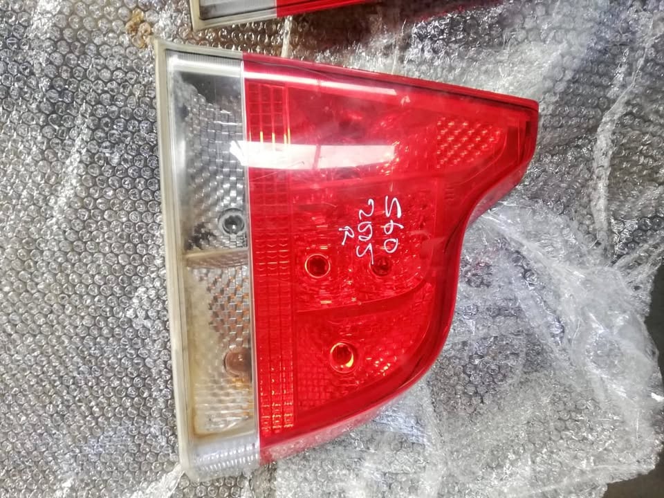VOLVO S60 2005 TAIL LIGHT LEFT AND RIGHT FOR SALE
