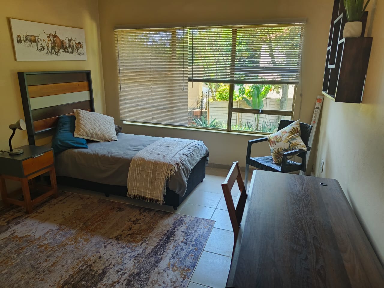 Newly furbished, spacious room in Rockridge Commune, Monument Park for rent. Junk Mail