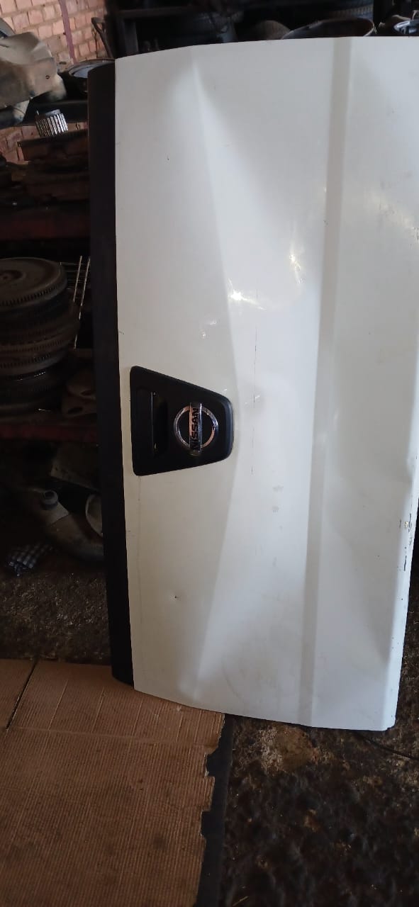 NISSAN NP200 TAILGATE SLIGHTLY DAMAGED FOR SALE R