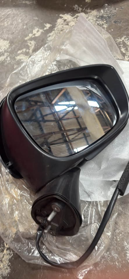 Mazda cx5 right mirror - Private Seller Mazda cx5 right mirror - Private Seller