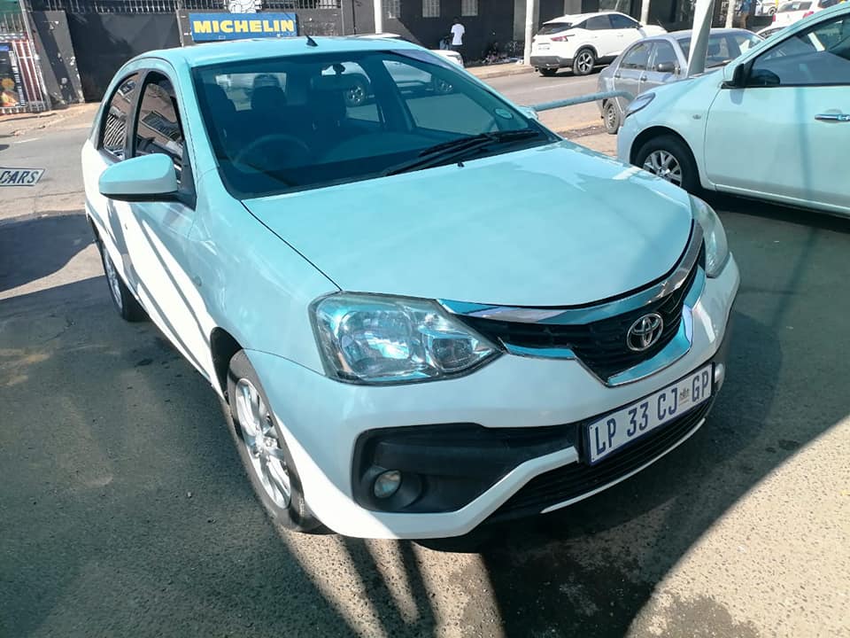 2018 TOYOTA ETIOS 1.5 SEDAN MANUAL