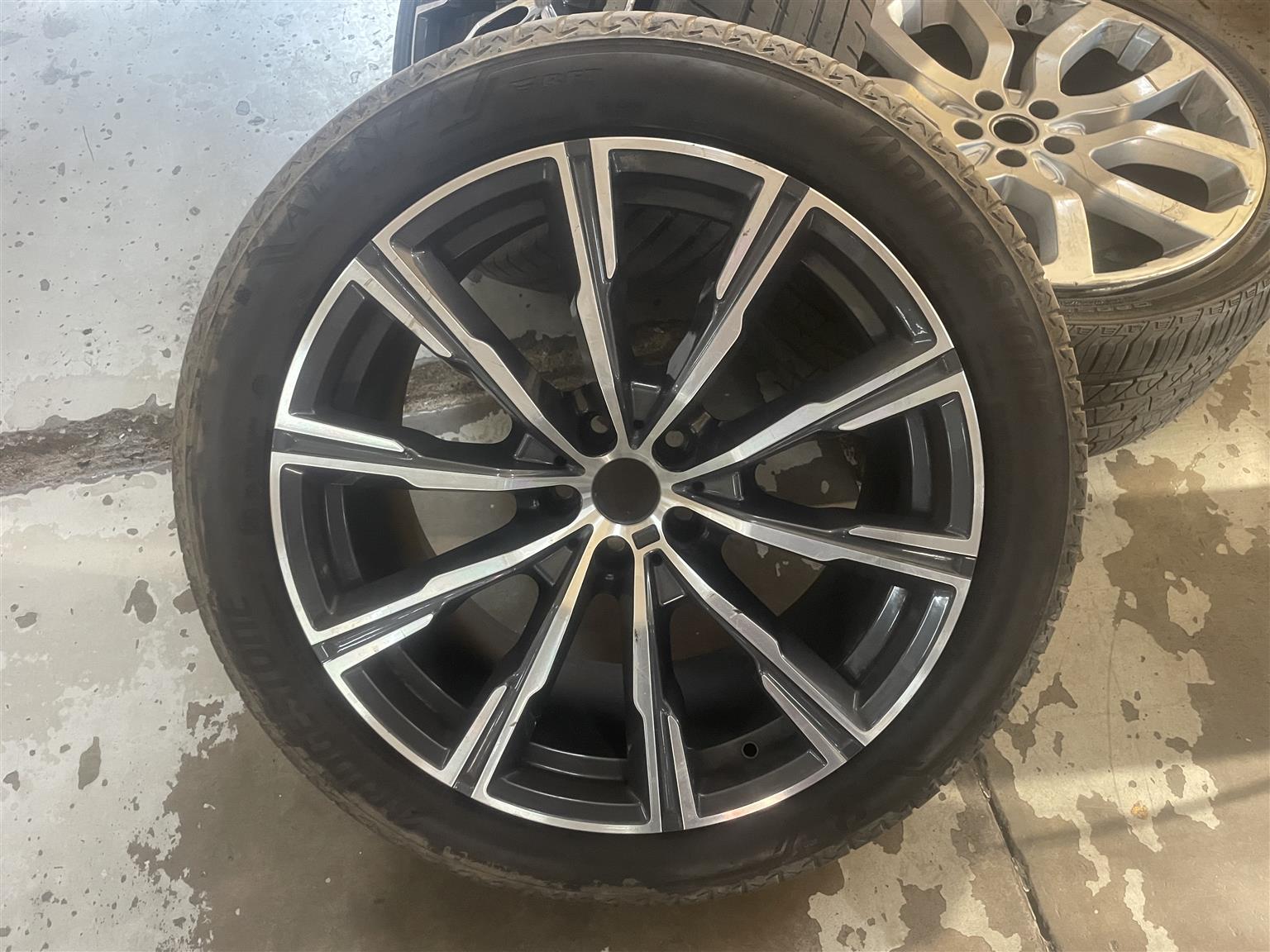 BMW X7 Rims n Tyres - Private Seller BMW X7 Rims n Tyres - Private Seller