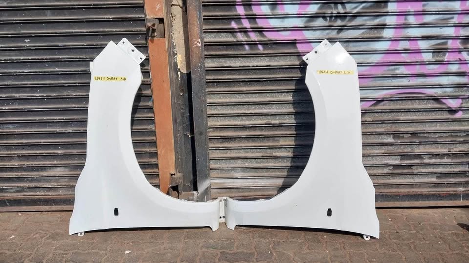 Isuzu D-Max fenders - Private Seller Isuzu D-Max fenders - Private Seller