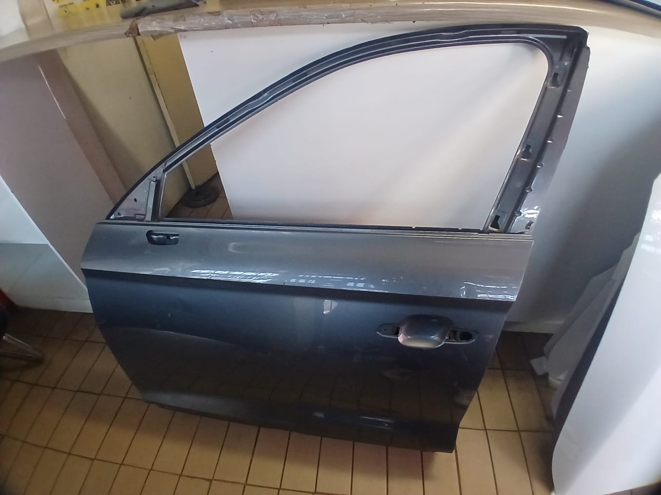 DOOR 2018 AUDI Q7 4MO FRONT LEFT DOOR FOR SALE - Private Seller