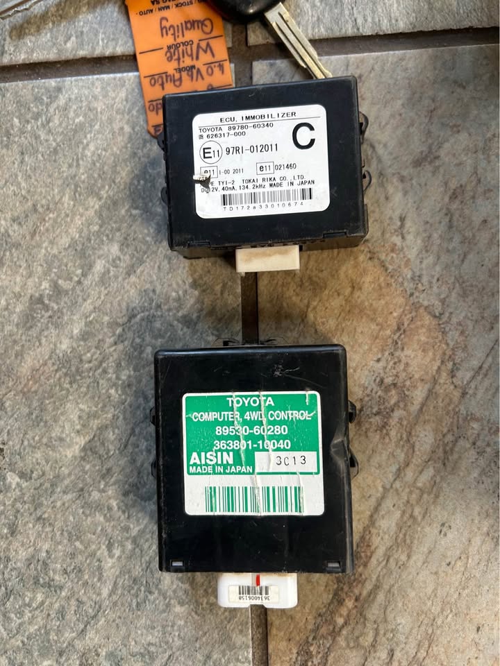 Toyota Prado 1GR V6 Lockset Available Call or WhatsApp - Private Seller Toyota Prado 1GR V6 Lockset Available Call or WhatsApp - Private Seller