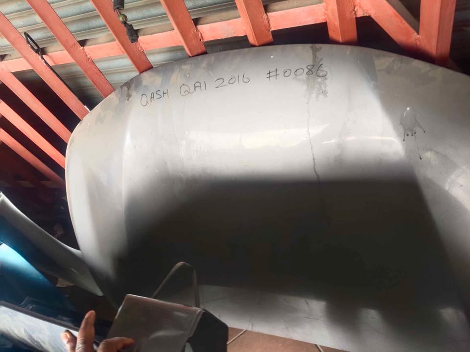 Nissan Qashqai bonnet 2016 - Private Seller