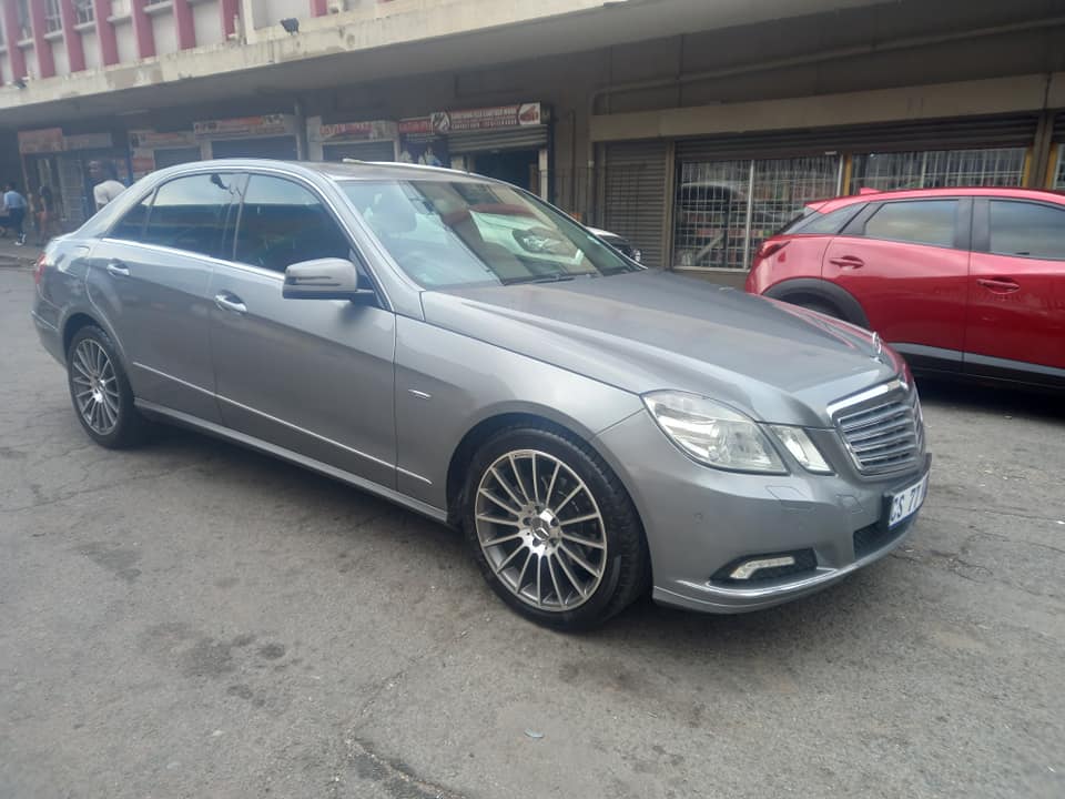2011 MERCEDES BENZ E200 CGI PETROL, AUTOMATIC TRANSMISSION, GREY COLOUR