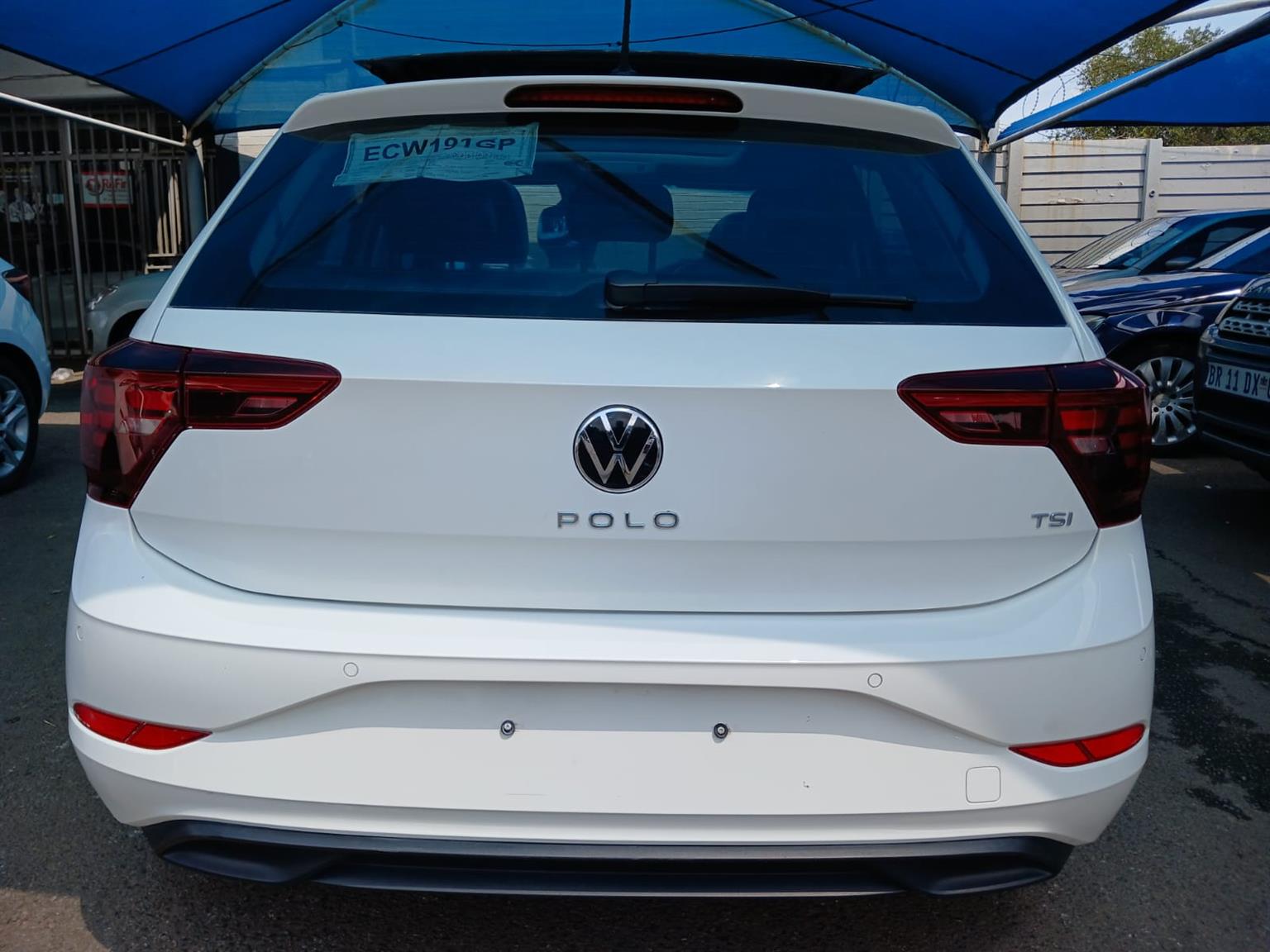 2022 VW POLO 9 1.0 TSI Transmission: Manual Mileage: 55000km Fueltype: Petrol