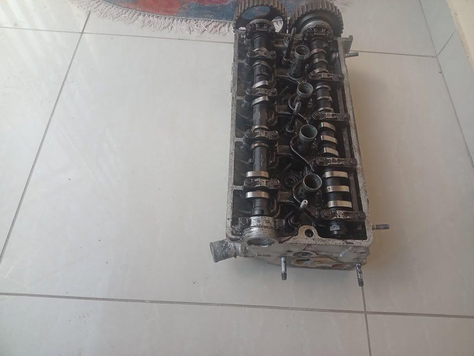 Toyota Corolla 20valve Black Top Cylinder Head - Private Seller