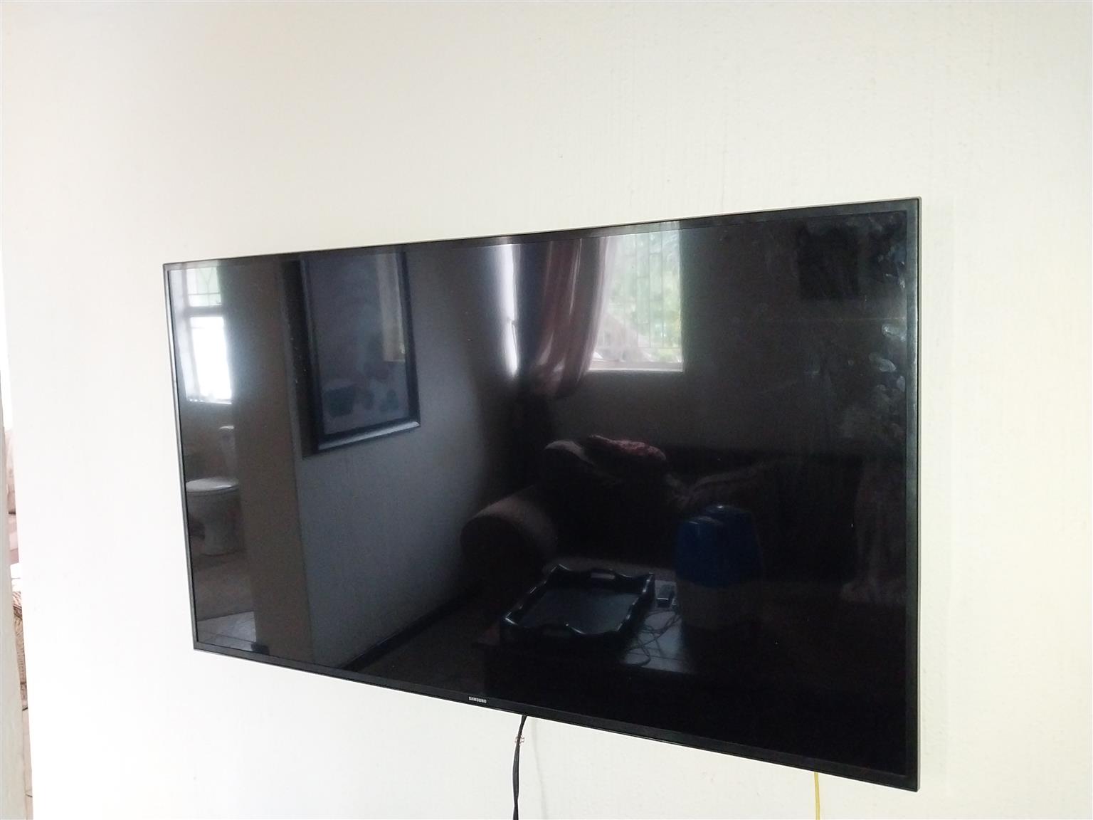 Samsung Flat Screen – 65 Inch