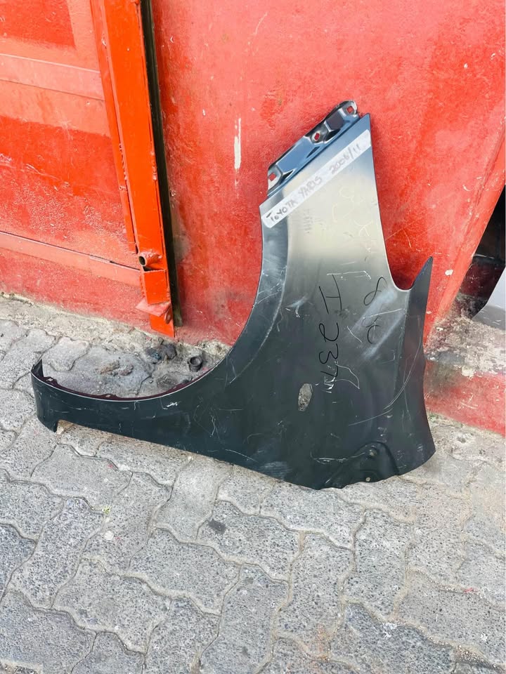 Toyota Yaris fender 2006/11 - Private Seller