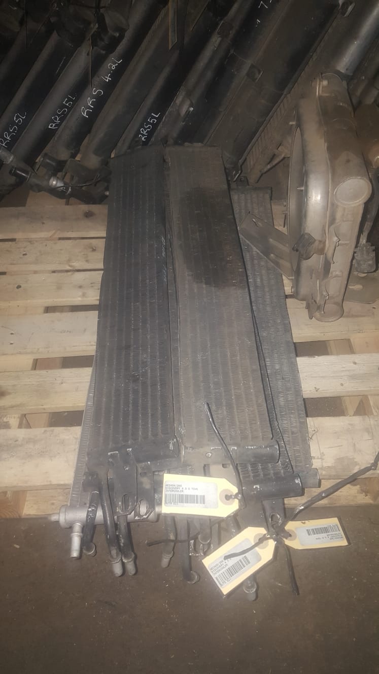 2015 Discovery 4 3.0 SDV6 Condensor for sale