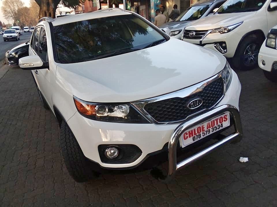 2010 KIA SORENTO 3.5V6 AUTO WHITE COLOR  REVERSE CAMERA  PDC SENSORS  102000km
