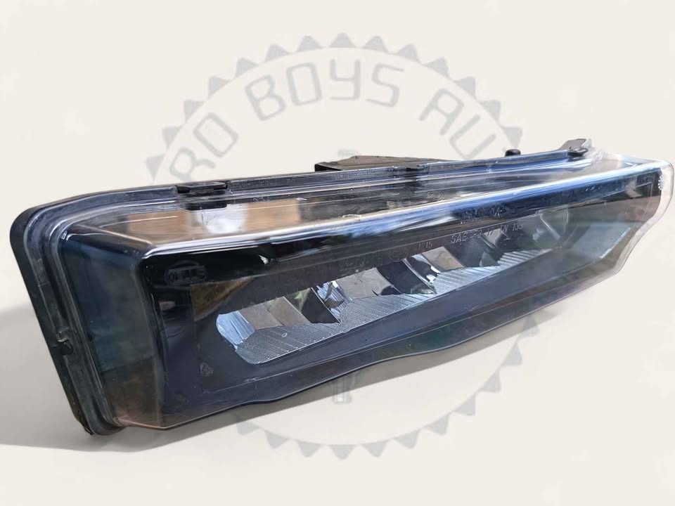 BMW X3 G01 AND X4 G02 RIGHT SIDE FOGLIGHT /FOG LAMP AVAILABLE FOR SALE - Private Seller BMW X3 G01 AND X4 G02 RIGHT SIDE FOGLIGHT /FOG LAMP AVAILABLE FOR SALE - Private Seller