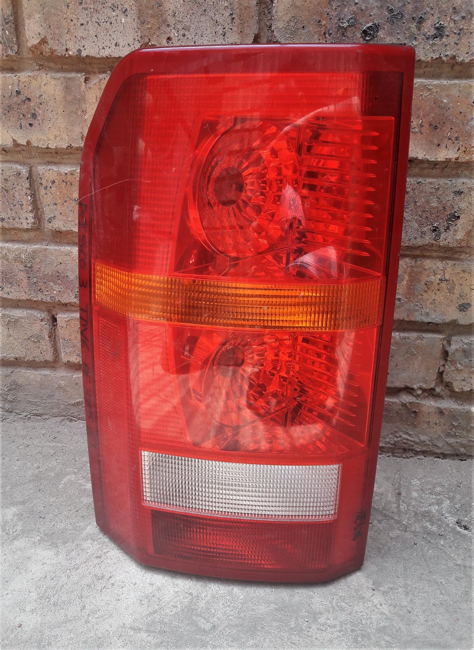 Land Rover Discovery 3 Tail Light