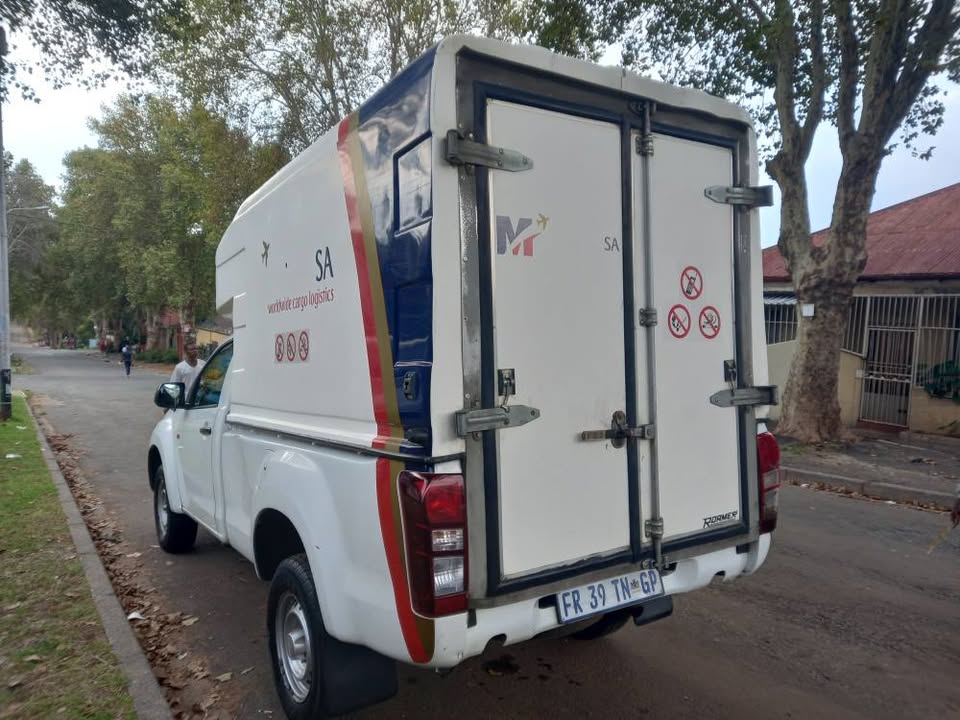 2017 Isuzu KB250 DIESEL, Manual, White,White. Full Service History