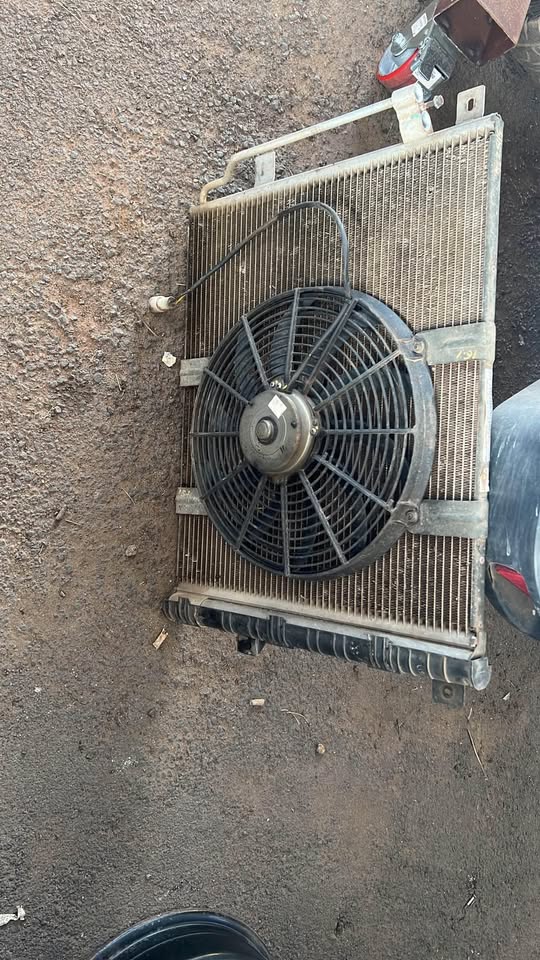 MAHINDRA SCORPIO AIRCON CONDENSOR WITH FAN FOR SALE - Private Seller