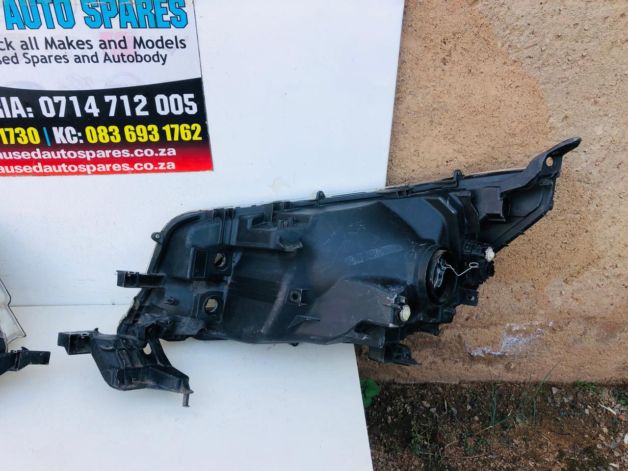 Toyota Quantum left and right headlight (2022-2024) - Private Seller Toyota Quantum left and right headlight (2022-2024) - Private Seller