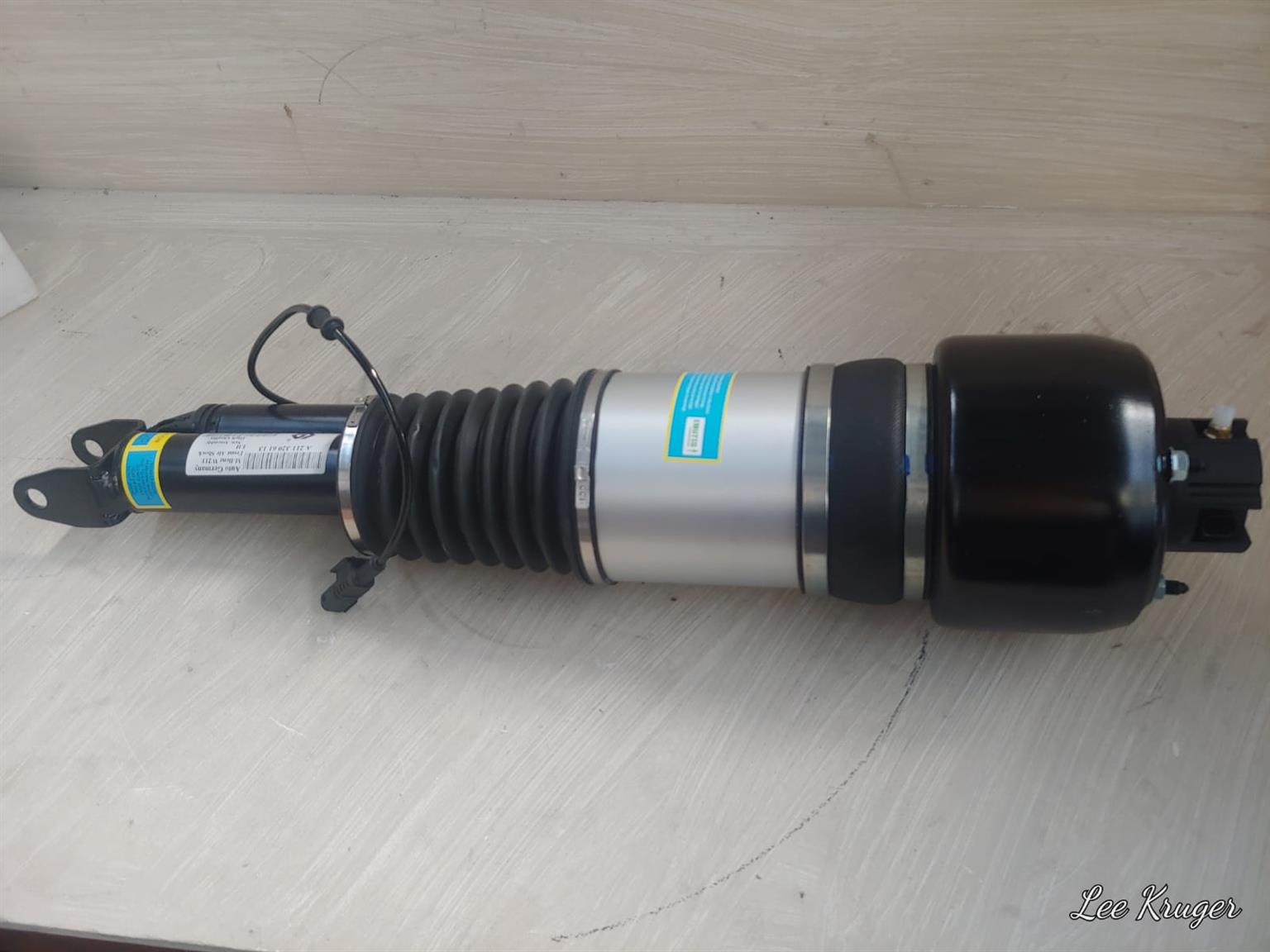 Mercedes Benz W211 Left Front Air Shock for sale new - Private Seller Mercedes Benz W211 Left Front Air Shock for sale new - Private Seller