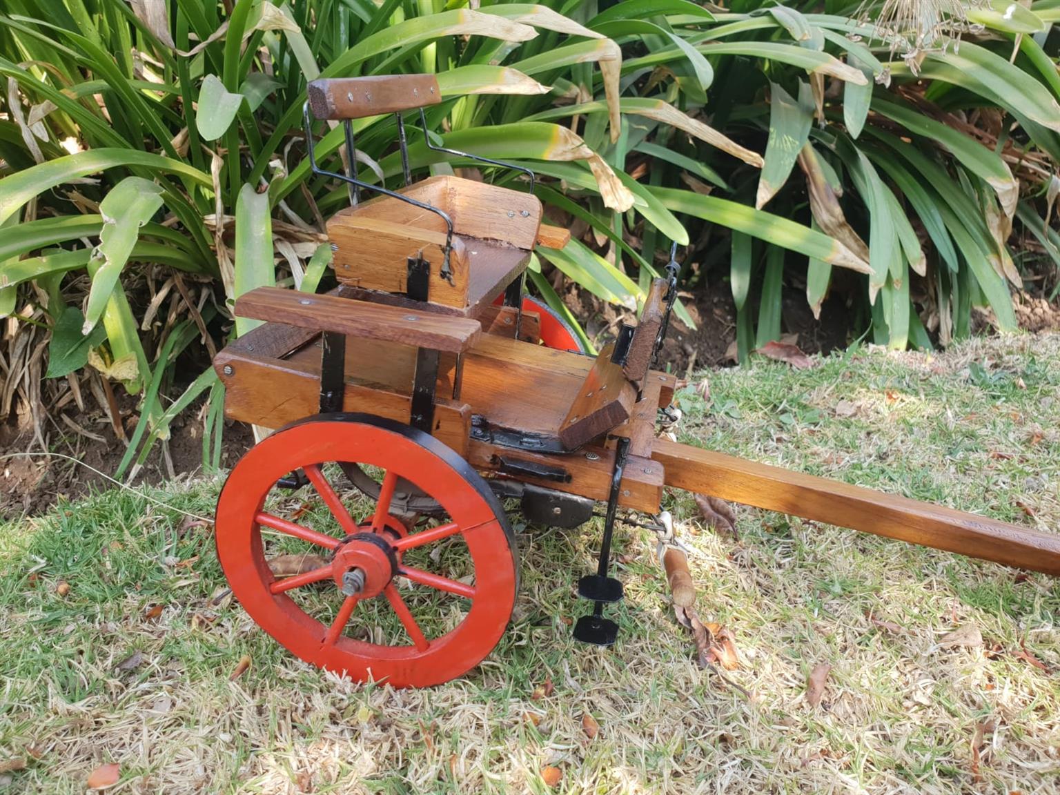 Vintage Hand Made Model 'Kapkar' (buggie)