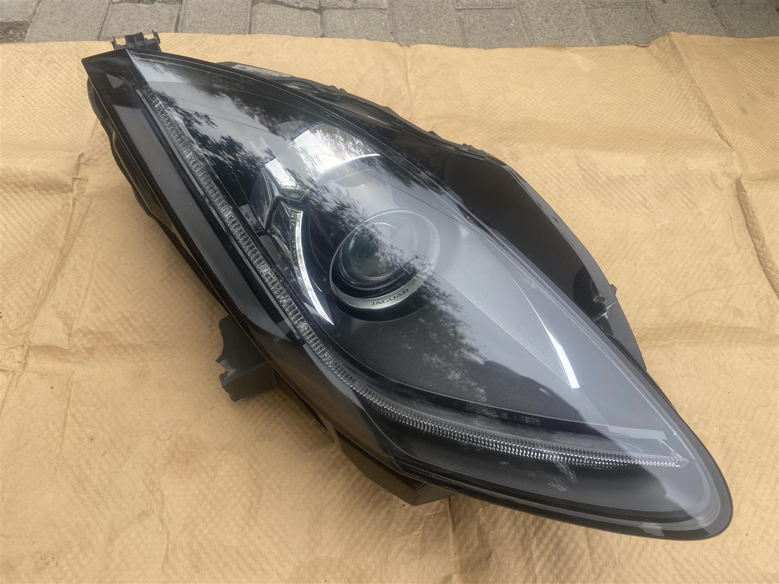 2017 JAGUAR F TYPE BI-XENON HEADLIGHT RIGHT SIDE FOR SALE - Private Seller