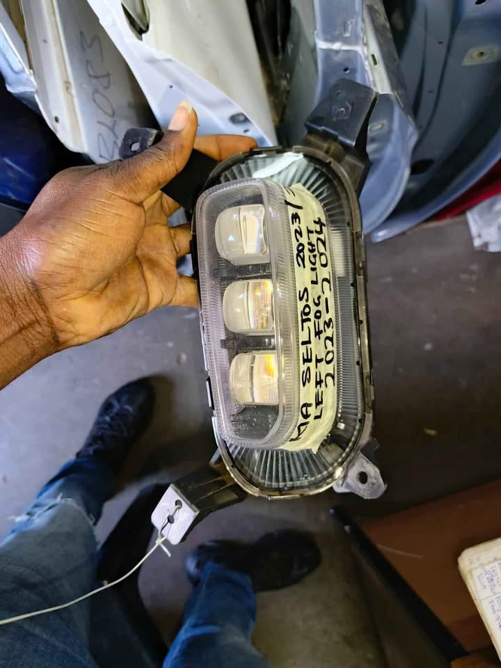 2023 KIA SELTOS LEFT LED FOGLIGHT - Private Seller 2023 KIA SELTOS LEFT LED FOGLIGHT - Private Seller