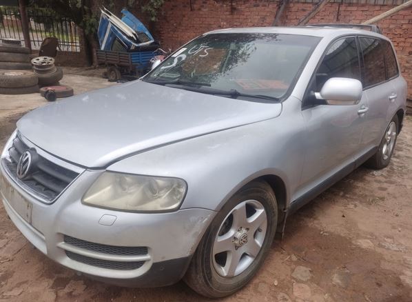 VW TOUAREG 2.5 TDI AXD ENGINE AUTOMATIC GEARBOX USED SPARES FOR SALE - Private Seller VW TOUAREG 2.5 TDI AXD ENGINE AUTOMATIC GEARBOX USED SPARES FOR SALE - Private Seller