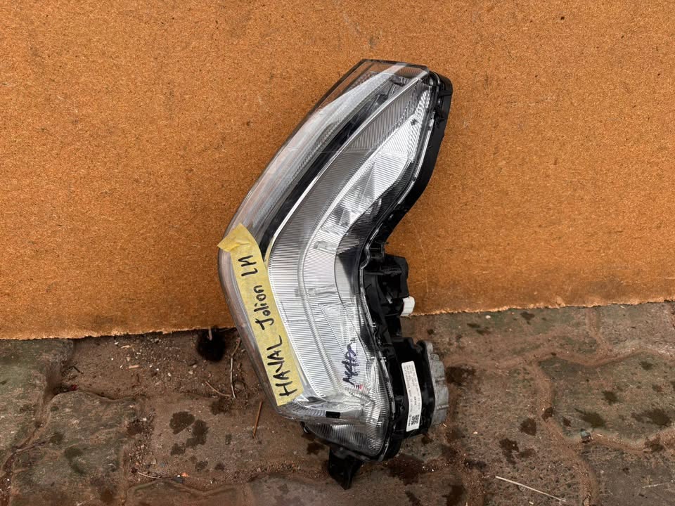 Haval Jolion Headlight - Private Seller Haval Jolion Headlight - Private Seller