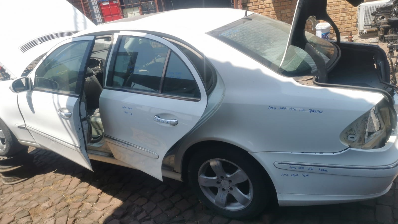 Mercedes E270 W211 (M612) Stripping for Used Spares