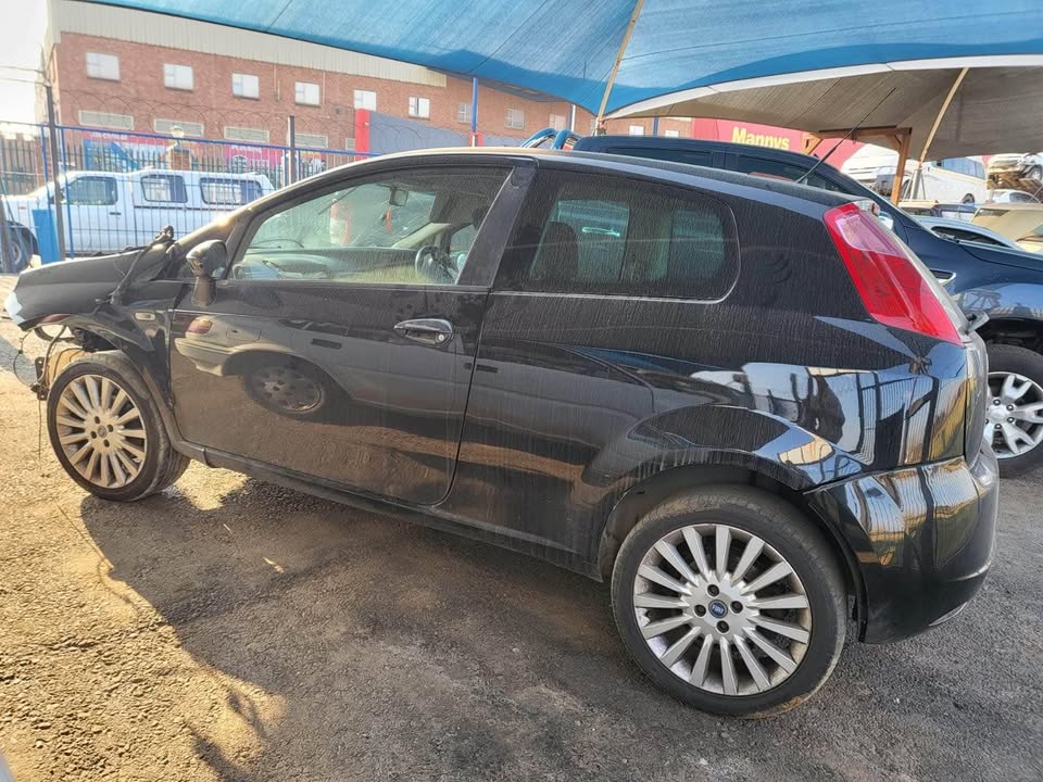 2009 Fiat Punto 1.9 JDT Stripping for Sapres/Parts - Private Seller 2009 Fiat Punto 1.9 JDT Stripping for Sapres/Parts - Private Seller