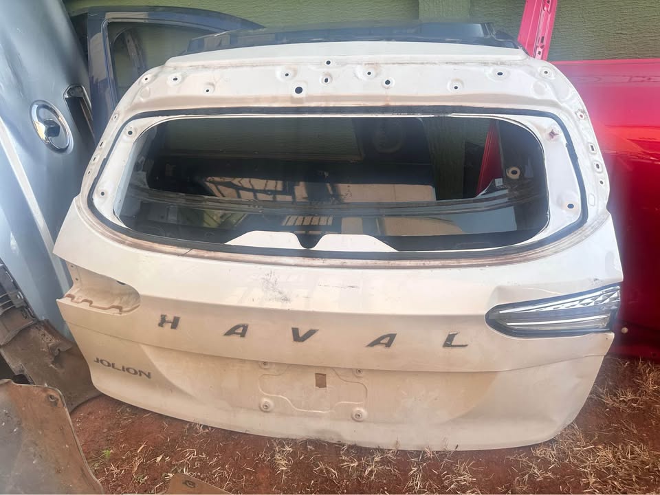 Haval Jolion tailgate - Private Seller Haval Jolion tailgate - Private Seller