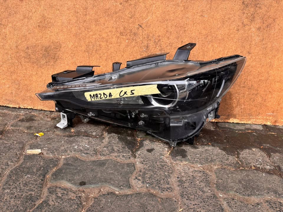 Mazda CX 5 HEADLIGHT - Private Seller Mazda CX 5 HEADLIGHT - Private Seller