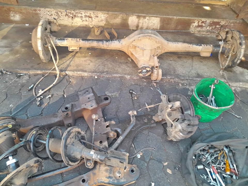 Hyundai H1 Bus front and back Suspensions Stripping for Parts - Private Seller Hyundai H1 Bus front and back Suspensions Stripping for Parts - Private Seller