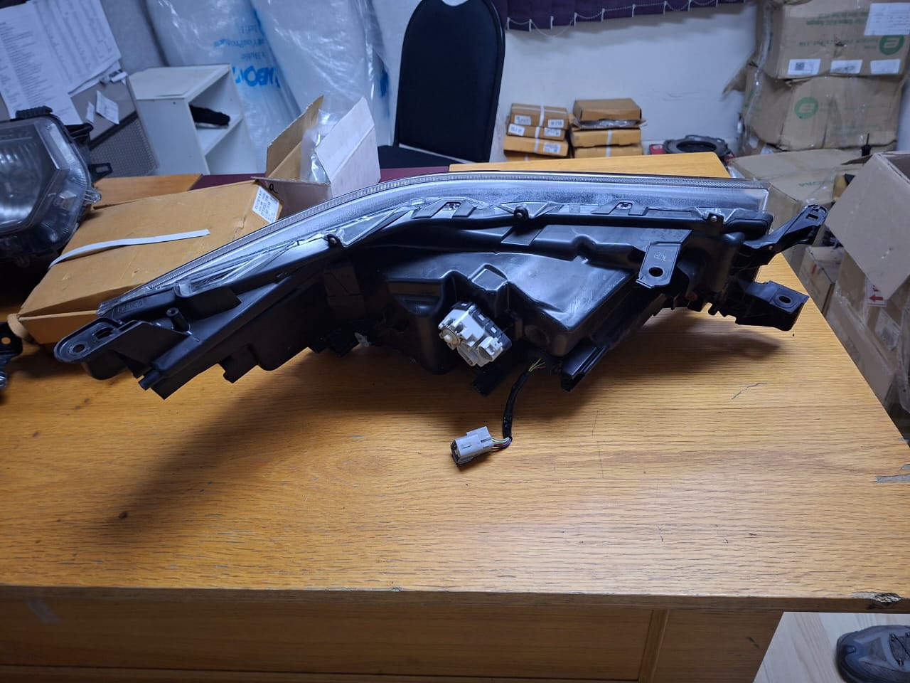 Toyota Hilux GD6 Headlight  left side brand new - Private Seller