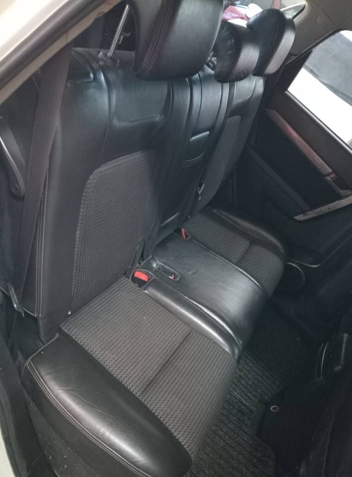 2012 Chevrolet Captiva 2.4 Petrol, Automatic  7 Seater, White color  92000km