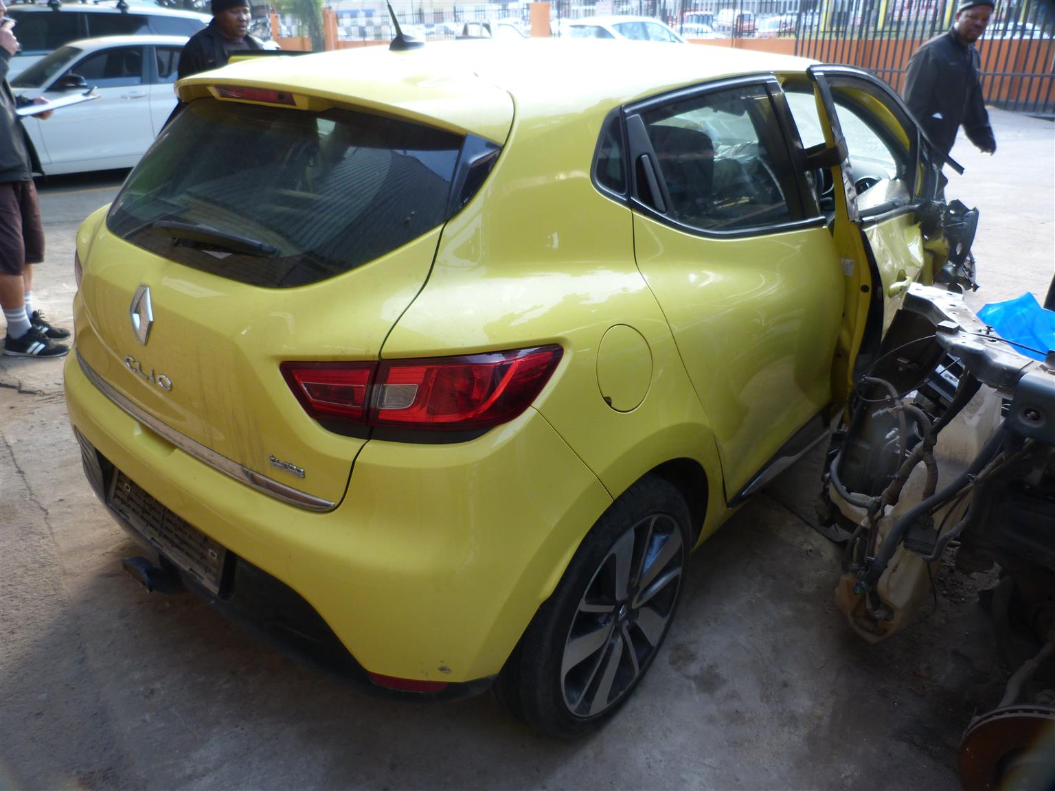 Renault Clio IV 900T Turbo Manual - 2013 - Private Seller Renault Clio IV 900T Turbo Manual - 2013 - Private Seller